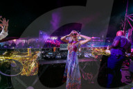 STUDIO - Paris Hilton als DJ auf La Reunion