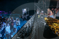STUDIO - Paris Hilton als DJ auf La Reunion