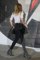 PEOPLE - Amber Heard back in Business