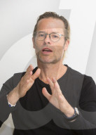 PORTRAIT - Guy Pearce