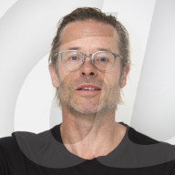 PORTRAIT - Guy Pearce