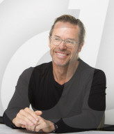 PORTRAIT - Guy Pearce