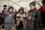 REPORTAGE - Alltag in griechischen Flüchtlingslagern