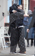 PEOPLE - Rocco Ritchie turtelt mit seiner Freundin Kim Turnbull in London