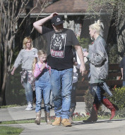EXKLUSIV - Gwen Stefani geht mit ihren Kindern auf einer Ranch reiten