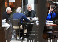 EXKLUSIV - Tom Jones bei Lunch mit Freunden