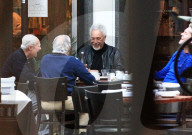 EXKLUSIV - Tom Jones bei Lunch mit Freunden