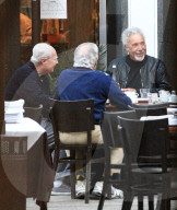 EXKLUSIV - Tom Jones bei Lunch mit Freunden