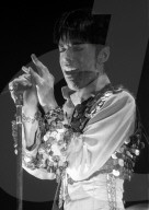PEOPLE - Prince live in der Wembley Arena in London (1995)