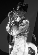 PEOPLE - Prince live in der Wembley Arena in London (1995)
