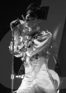 PEOPLE - Prince live in der Wembley Arena in London (1995)