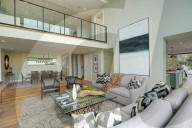 PEOPLE - Von Schlammlawine bedroht: Demi Lovato Villa bei Los Angeles