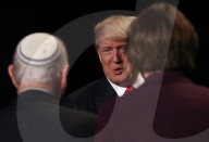 NEWS - Donald Trump nimmt am National Prayer Breakfast teil