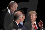 NEWS - Donald Trump nimmt am National Prayer Breakfast teil