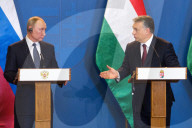NEWS - Staatsbesuch in Budapest: Viktor Orban rollt für Vladimir Putin den roten Teppich aus