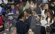 PEOPLE - Superbowl: Gisele Bündchen freut sich mit Tom Brady über den Sieg