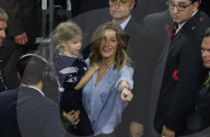 PEOPLE - Superbowl: Gisele Bündchen freut sich mit Tom Brady über den Sieg