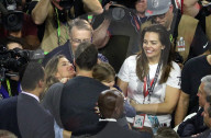 PEOPLE - Superbowl: Gisele Bündchen freut sich mit Tom Brady über den Sieg