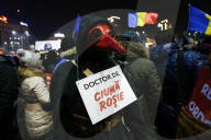 NEWS - Bukarest: Volk demonstriert vor dem RegierungsgebÃ¤ude