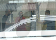 PEOPLE - Joaquin Phoenix raucht eine Zigarette nach der Karatestunde