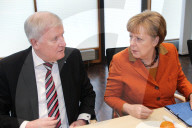 NEWS - Angela Merkel und Horst Seehofer geben gemeinsam eine PK
