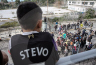 NEWS - Ausschreitungen im Flüchtlingscamp auf dem Flughafen von Athen