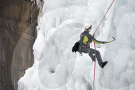 FEATURE - Klettern an einer künstlichen Eiswand
