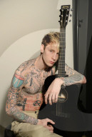 STUDIO - Machine Gun Kelly 