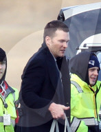 EXKLUSIV - Tom Brady und Gisele Bündchen wieder zurück in Boston nach dem Superbowl-Sieg