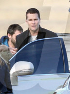 EXKLUSIV - Tom Brady und Gisele Bündchen wieder zurück in Boston nach dem Superbowl-Sieg