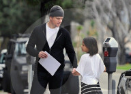 PEOPLE - Matt Damon holt seine Tochter Gia von der Schule ab
