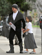 PEOPLE - Matt Damon holt seine Tochter Gia von der Schule ab