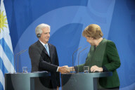 NEWS - Berlin: Tabare Vazquez zu Besuch bei Angela Merkel 