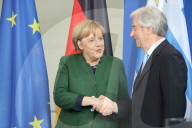 NEWS - Berlin: Tabare Vazquez zu Besuch bei Angela Merkel 