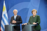 NEWS - Berlin: Tabare Vazquez zu Besuch bei Angela Merkel 