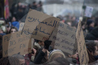 NEWS - Paris: Heftige Proteste nach Misshandlung eines schwarzen Jugenlichen durch die Polizei