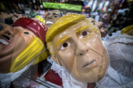 FEATURE - Der Karneval-Renner: Masken von Donald Trump