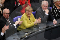 PEOPLE - Paradiesvogel: Olivia Jones an der Bundespräsidenten-Wahl in Berlin