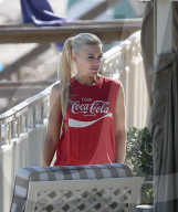 PEOPLE - Gwen Stefani ist ein Coke-Girl