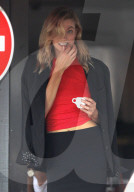 EXKLUSIV - Karlie Kloss steht auf St.Barts vor der Linse