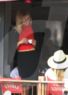 EXKLUSIV - Karlie Kloss steht auf St.Barts vor der Linse