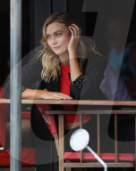 EXKLUSIV - Karlie Kloss steht auf St.Barts vor der Linse