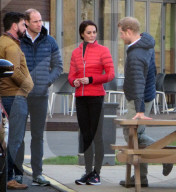 PEOPLE - William, Kate und Harry bei Dreharbeiten für ihr Charity Projekt