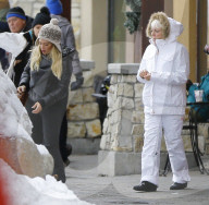 PEOPLE - Hilary Duff macht Skiferien in Mammoth Mountain
