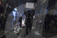 NEWS - Paris: Demonstrationen für "Gerechtigkeit für Theo"