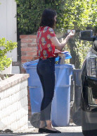 PEOPLE - Miranda Kerr hängts mit einem Kumpel in Malibu ab