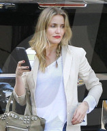 EXKLUSIV - Cameron Diaz geht zum Lunch mit einem 'Mystery Man'