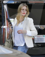EXKLUSIV - Cameron Diaz geht zum Lunch mit einem 'Mystery Man'