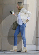 EXKLUSIV - Cameron Diaz geht zum Lunch mit einem 'Mystery Man'