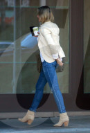 EXKLUSIV - Cameron Diaz geht zum Lunch mit einem 'Mystery Man'